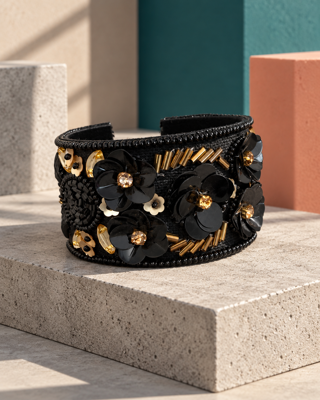 Midnight Bloom Armreif